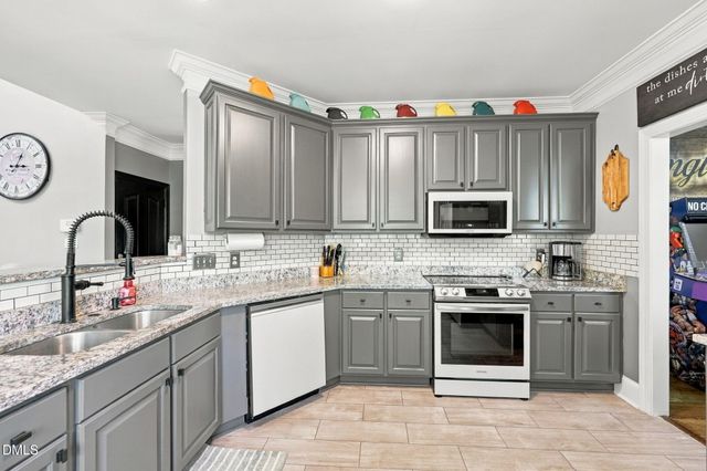 6625 Barton Creek Drive, Whitsett, NC 27377