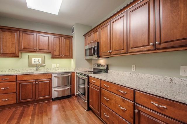 333 W Meyer Boulevard 208, Kansas City, MO 64113