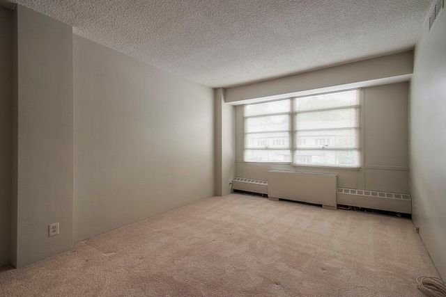 333 W Meyer Boulevard 208, Kansas City, MO 64113