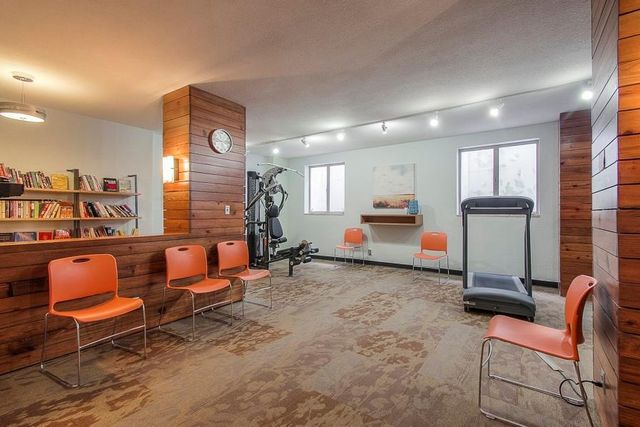 333 W Meyer Boulevard 208, Kansas City, MO 64113