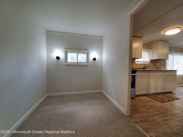 16 Leocadia Court, Hazlet, NJ 07730