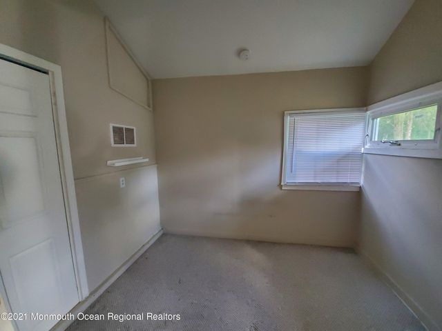 16 Leocadia Court, Hazlet, NJ 07730