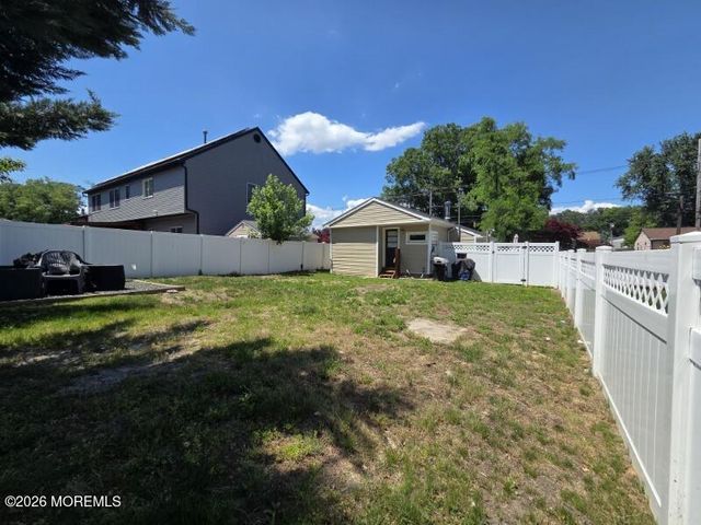 16 Leocadia Court, Hazlet, NJ 07730