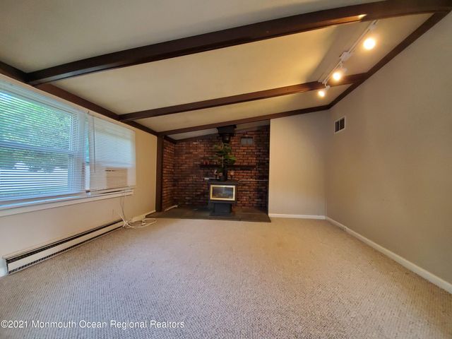 16 Leocadia Court, Hazlet, NJ 07730