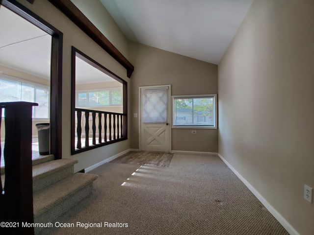 16 Leocadia Court, Hazlet, NJ 07730