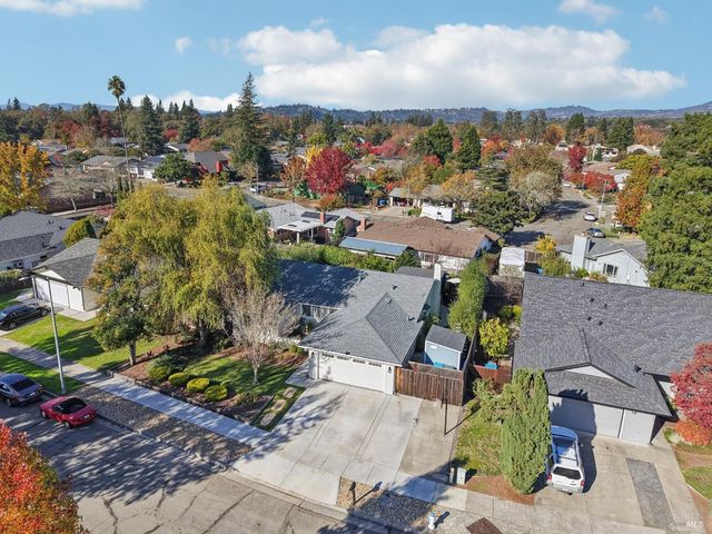 4233 Brookshire Cir, Santa Rosa, CA 95405