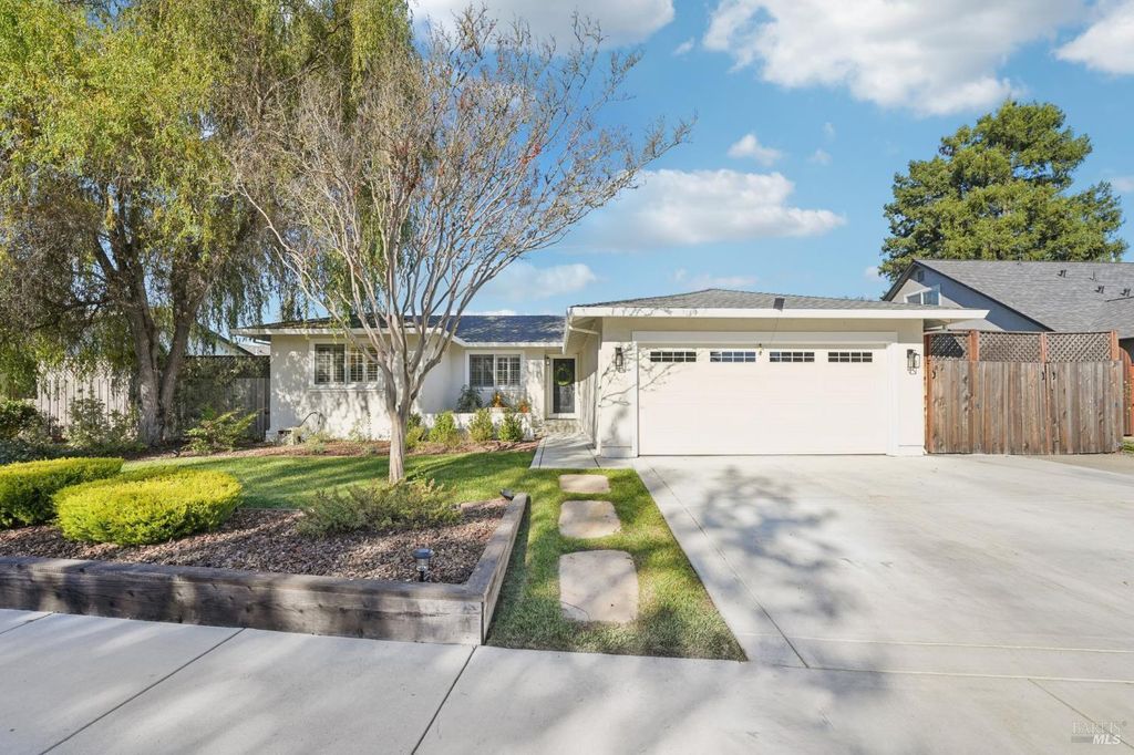 4233 Brookshire Cir, Santa Rosa, CA 95405