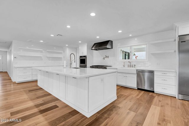 165 E WATER TANK Road, Gilbert, AZ 85296