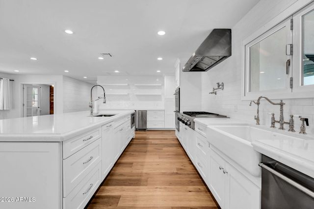 165 E WATER TANK Road, Gilbert, AZ 85296