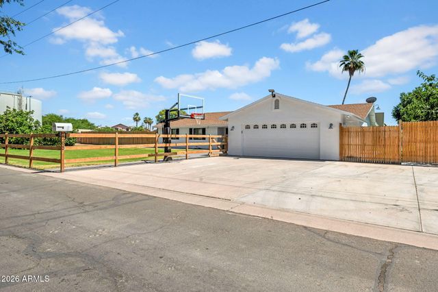 165 E WATER TANK Road, Gilbert, AZ 85296