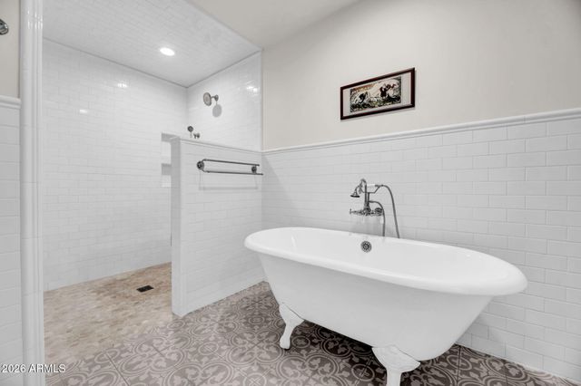 165 E WATER TANK Road, Gilbert, AZ 85296