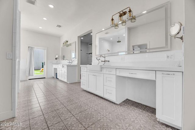 165 E WATER TANK Road, Gilbert, AZ 85296