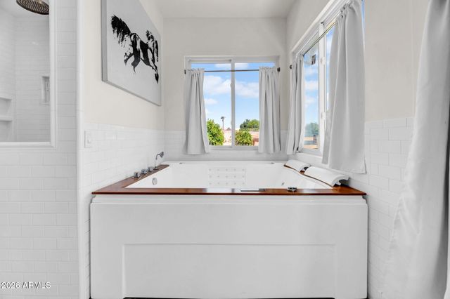 165 E WATER TANK Road, Gilbert, AZ 85296