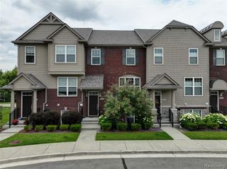 2817 Hartwick Drive, Rochester Hills, MI 48307