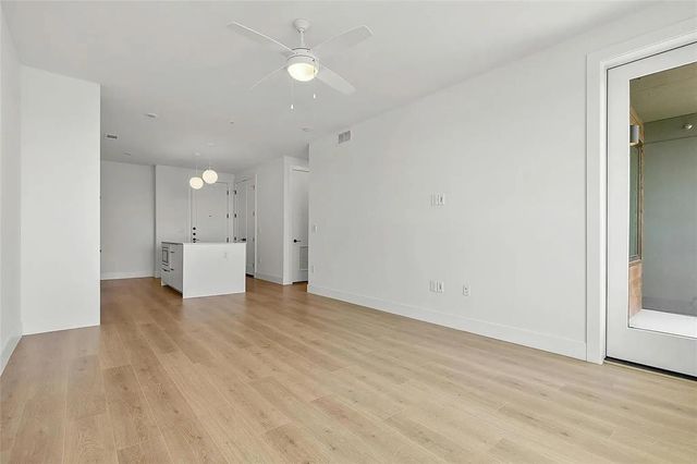 1701 Simond Ave 642, Austin, TX 78723