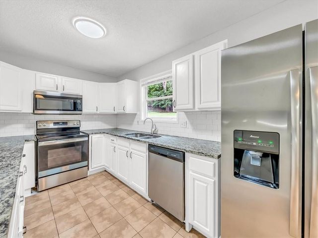 6456 NW 49th Street, Kansas City, MO 64151