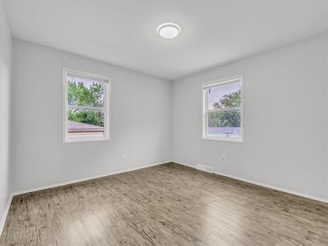 6456 NW 49th Street, Kansas City, MO 64151