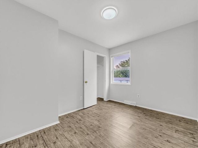 6456 NW 49th Street, Kansas City, MO 64151