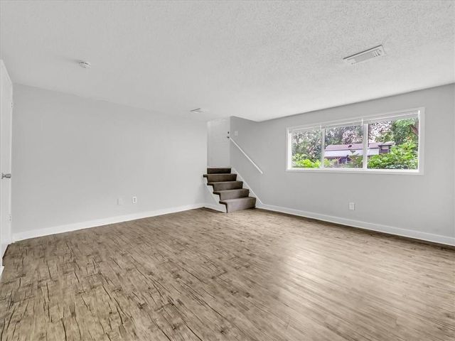 6456 NW 49th Street, Kansas City, MO 64151