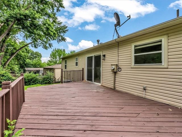 6456 NW 49th Street, Kansas City, MO 64151