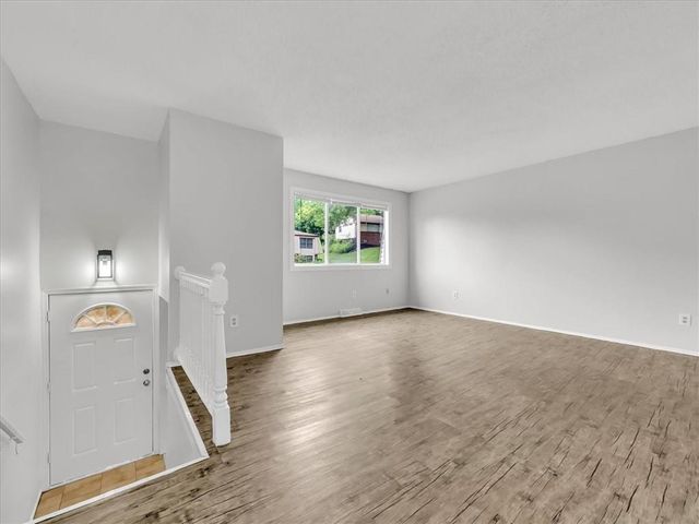 6456 NW 49th Street, Kansas City, MO 64151