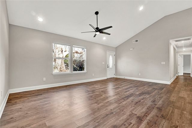 7 W 2nd Street, Williamston, SC 29697