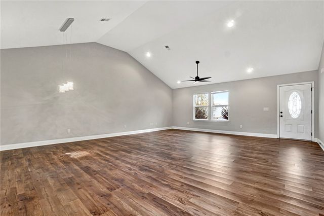 7 W 2nd Street, Williamston, SC 29697