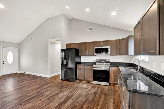 7 W 2nd Street, Williamston, SC 29697