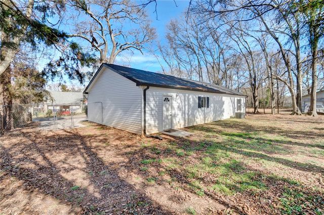 7 W 2nd Street, Williamston, SC 29697