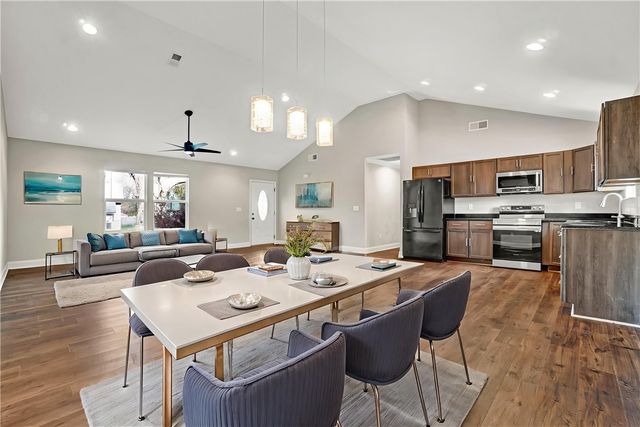 7 W 2nd Street, Williamston, SC 29697