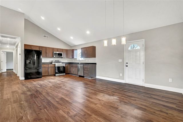 7 W 2nd Street, Williamston, SC 29697