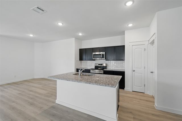 122 Patrick Henry Drive, Venus, TX 76084