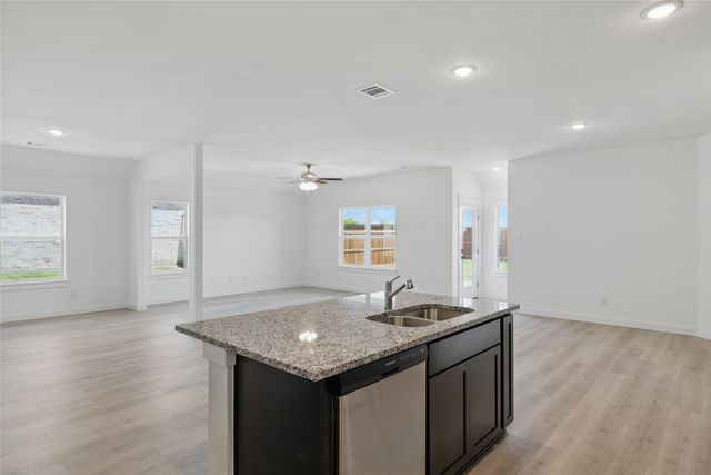 122 Patrick Henry Drive, Venus, TX 76084