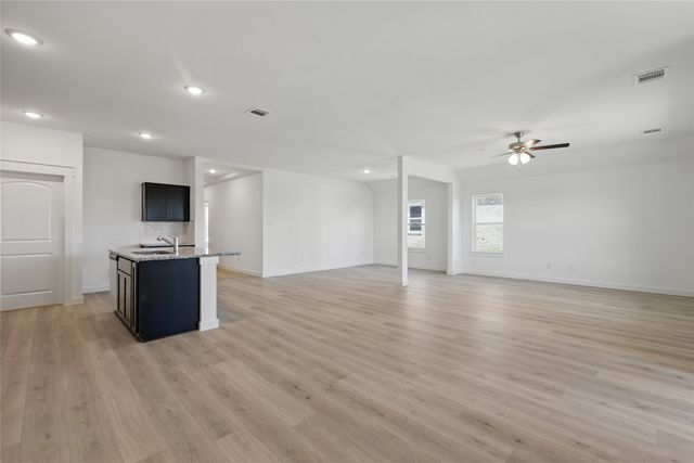 122 Patrick Henry Drive, Venus, TX 76084