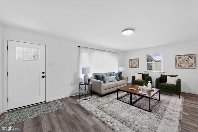 2011 E KINGS HWY, Coatesville, PA 19320