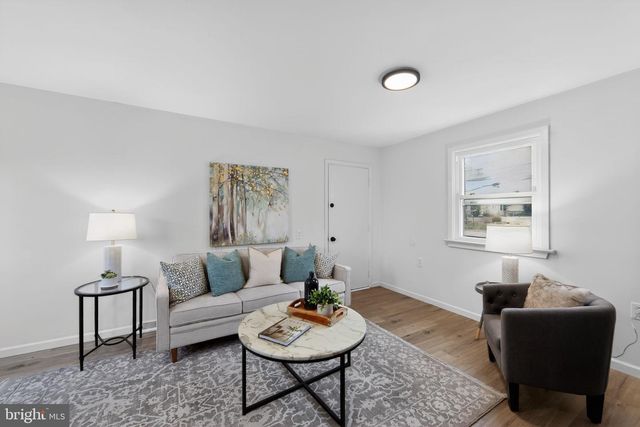 2011 E KINGS HWY, Coatesville, PA 19320