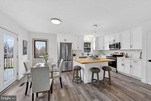 2011 E KINGS HWY, Coatesville, PA 19320