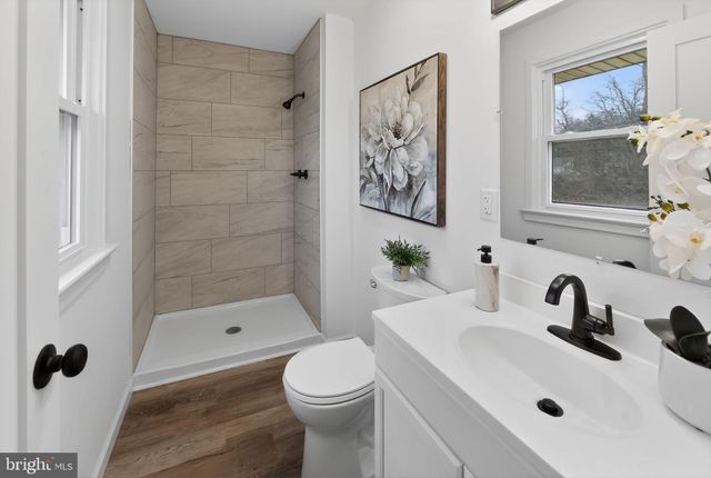 2011 E KINGS HWY, Coatesville, PA 19320