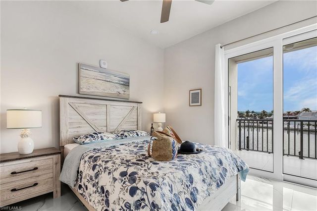 855 Lagoon ST 3, Fort Myers Beach, FL 33931
