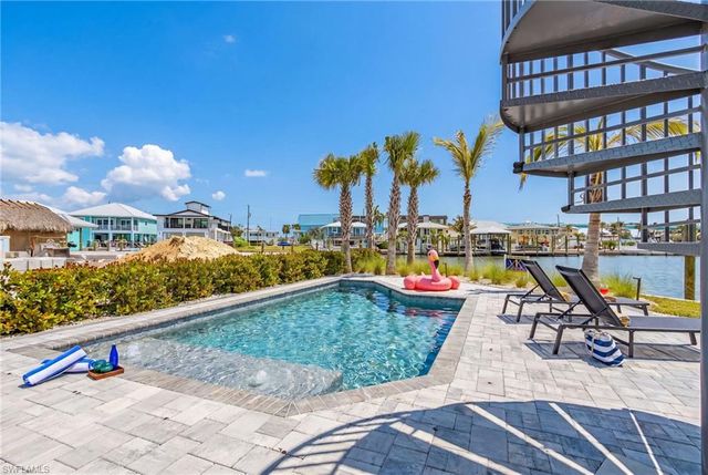 855 Lagoon ST 3, Fort Myers Beach, FL 33931