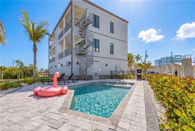 855 Lagoon ST 3, Fort Myers Beach, FL 33931