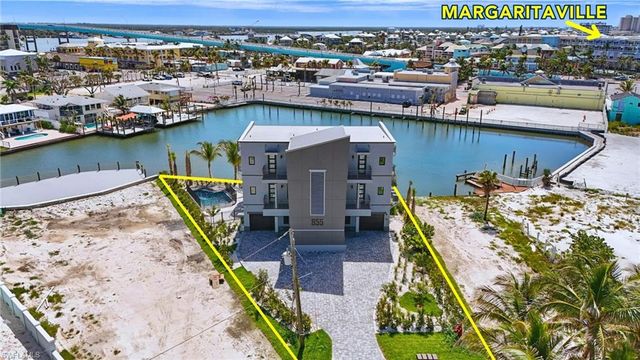 855 Lagoon ST 3, Fort Myers Beach, FL 33931
