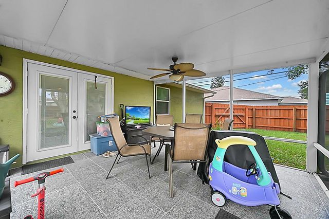 1250 SW Calmar Avenue, Port St Lucie, FL 34953