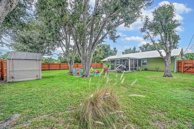 1250 SW Calmar Avenue, Port St Lucie, FL 34953