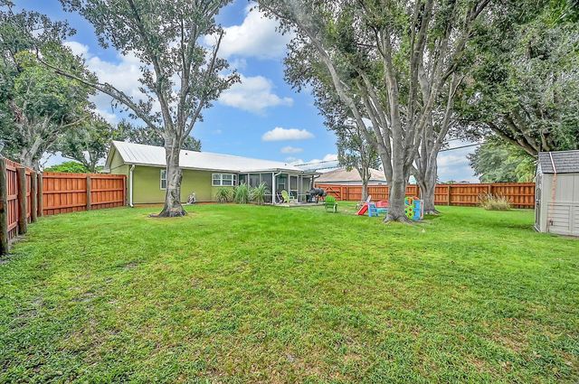 1250 SW Calmar Avenue, Port St Lucie, FL 34953