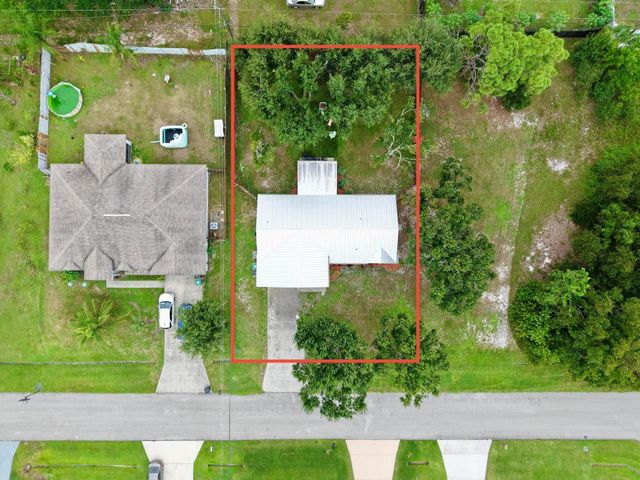 1250 SW Calmar Avenue, Port St Lucie, FL 34953