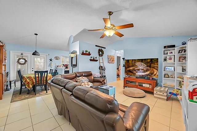 1250 SW Calmar Avenue, Port St Lucie, FL 34953