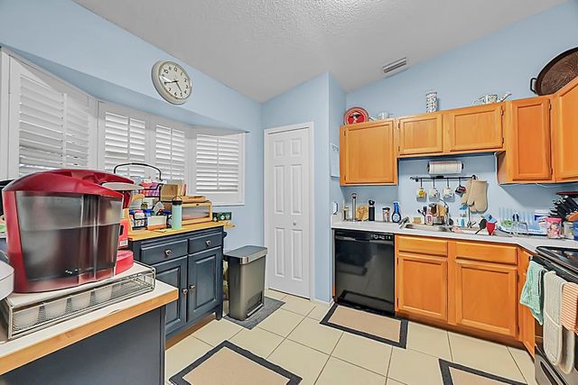 1250 SW Calmar Avenue, Port St Lucie, FL 34953