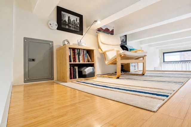 12 Stoneholm St 407, Boston, MA 02115
