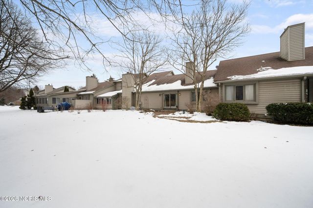 2822 Pleasant Hill Road, Maumee, OH 43537